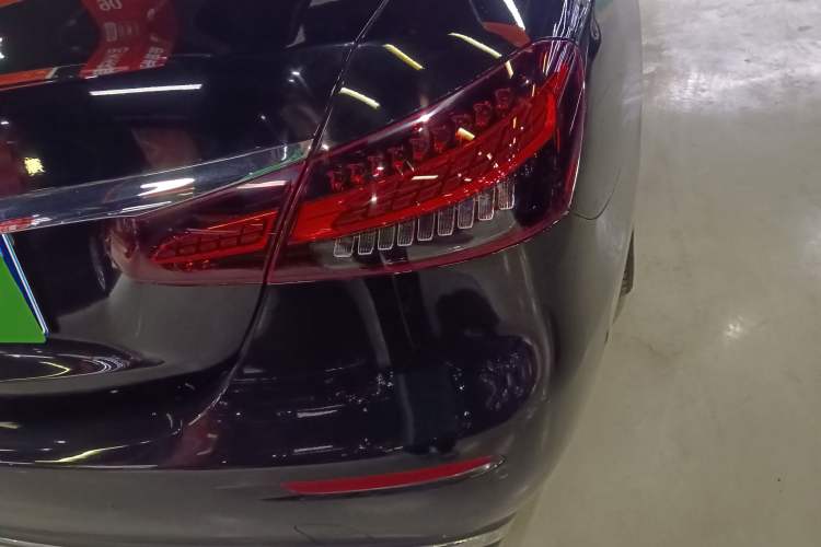 Used Mercedes-Benz E-Class 2022 Updated E 300 L Luxury Edition Exterior 3