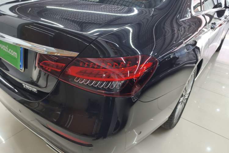 Used Mercedes-Benz E-Class 2022 Second Facelift E 300 L Luxury Edition Exterior 3