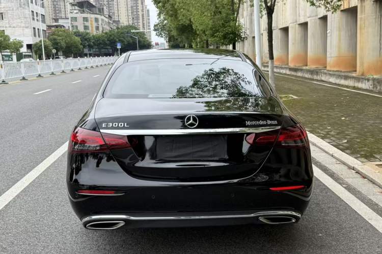Used Mercedes-Benz E-Class 2022 Updated E 300 L Luxury Edition Exterior 3