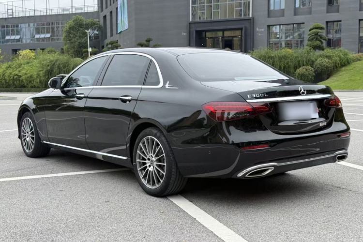 Used Mercedes-Benz E-Class 2022 Updated E 260 L Exterior 3