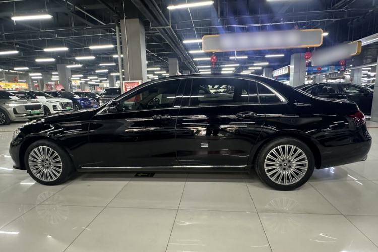 Used Mercedes-Benz E-Class 2022 E 300 L Luxury Model Exterior 3