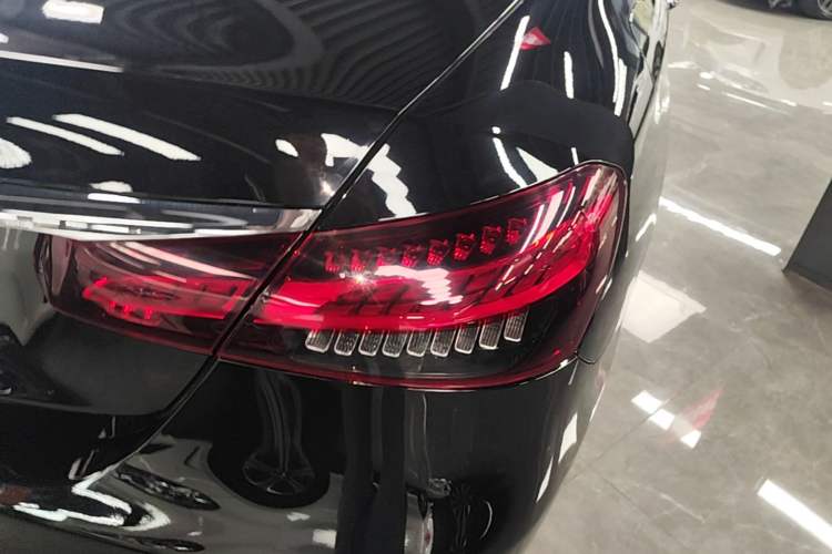 Used Mercedes-Benz E-Class 2022 E 300 L Premium Edition Exterior 3
