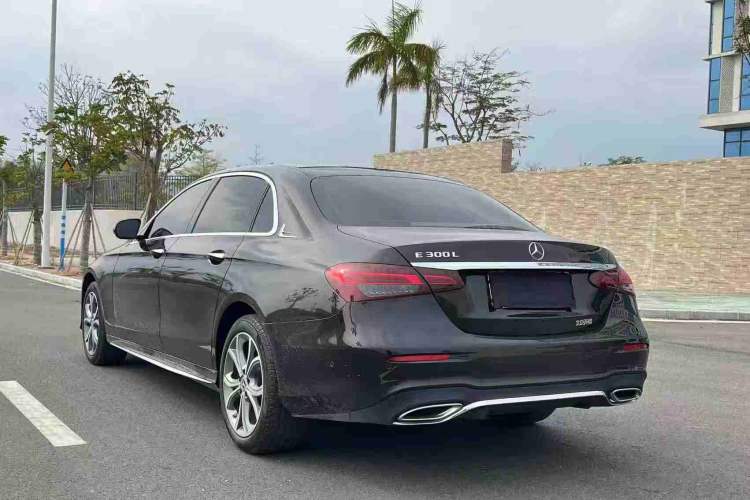 Used Mercedes-Benz E-Class 2022 Revised Version E 300 L Sporty and Stylish Edition Exterior 3