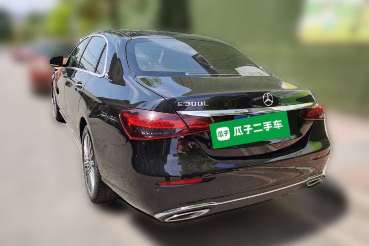 Used Mercedes-Benz E-Class 2022 Second Facelift E 300 L Luxury Edition Exterior 3