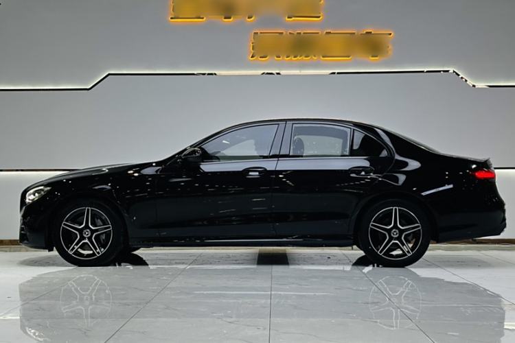 Used Mercedes-Benz E-Class 2022 E 300 Stylish Sports Edition Exterior 3