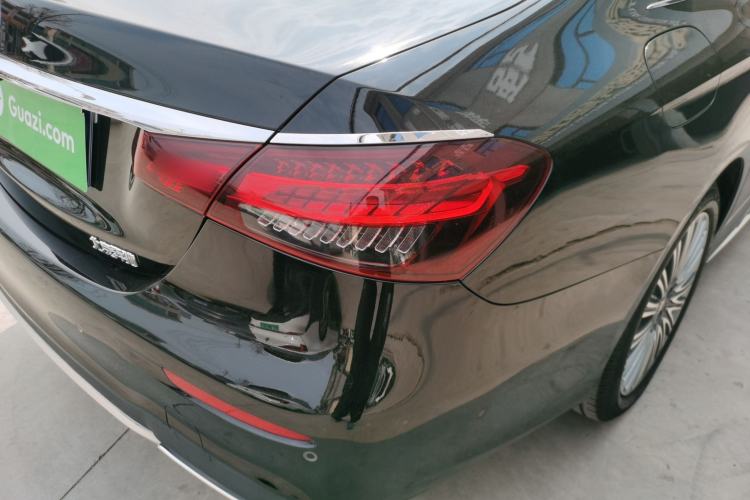 Used Mercedes-Benz E-Class 2022 E 300 L Sporty and Stylish Model Exterior 3