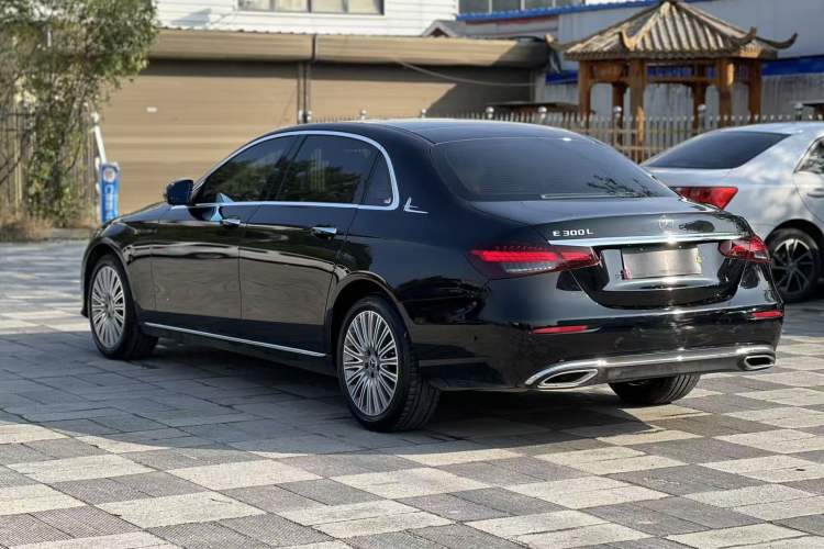 Used Mercedes-Benz E-Class 2022 Revised Version E 300 L Fashion Edition Exterior 3