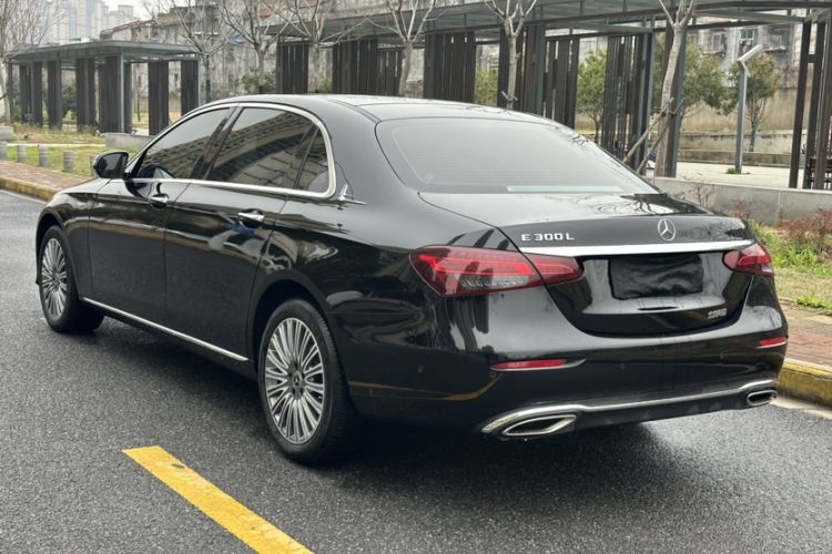 Used Mercedes-Benz E-Class 2022 Second Facelift E 300 L Fashion Edition Exterior 3