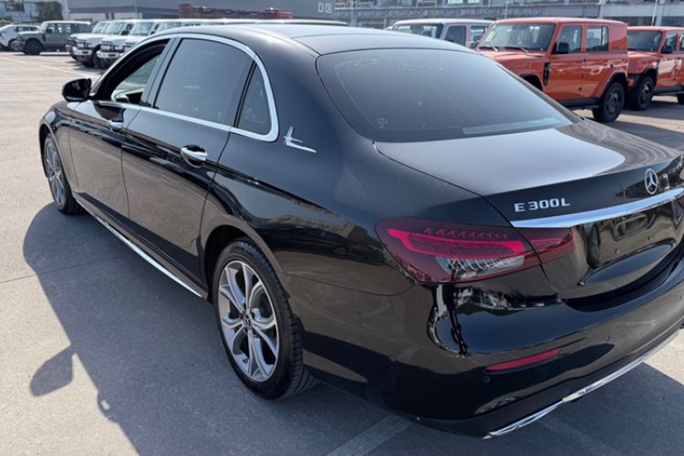 Used Mercedes-Benz E-Class 2022 E 300 L Sporty and Stylish Model Exterior 3