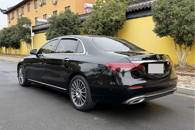 Used Mercedes-Benz E-Class 2022 Second Facelift E 260 L Exterior 3