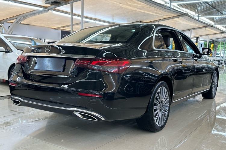 Used Mercedes-Benz E-Class 2022 Revised Version E 300 L Luxury Edition Exterior 4