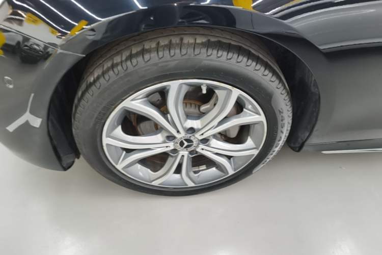 Used Mercedes-Benz E-Class 2022 Second Facelift E 300 L Sport Luxury Edition Exterior 4