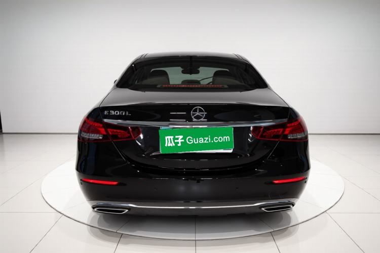 Used Mercedes-Benz E-Class 2022 Second Facelift E 300 L Fashion Edition Exterior 4