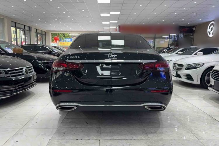 Used Mercedes-Benz E-Class 2022 Updated E 260 L Exterior 4