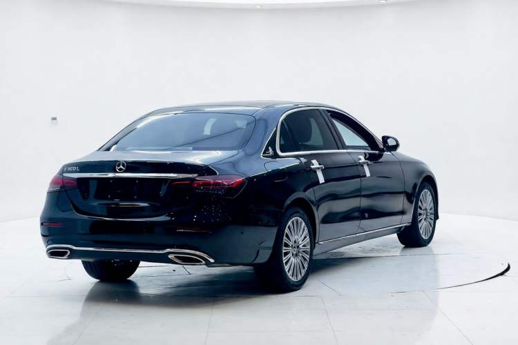 Used Mercedes-Benz E-Class 2022 Revised Version E 300 L Luxury Edition Exterior 4