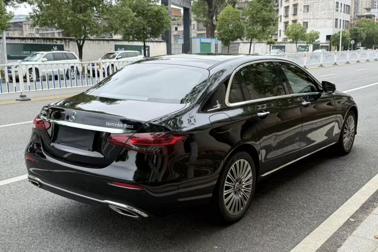 Used Mercedes-Benz E-Class 2022 Updated E 300 L Luxury Edition Exterior 4