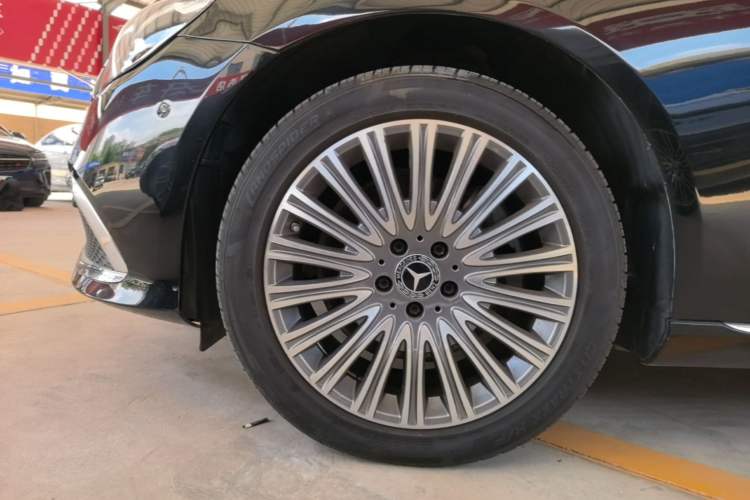 Used Mercedes-Benz E-Class 2022 Updated E 300 L Stylish Edition Exterior 4