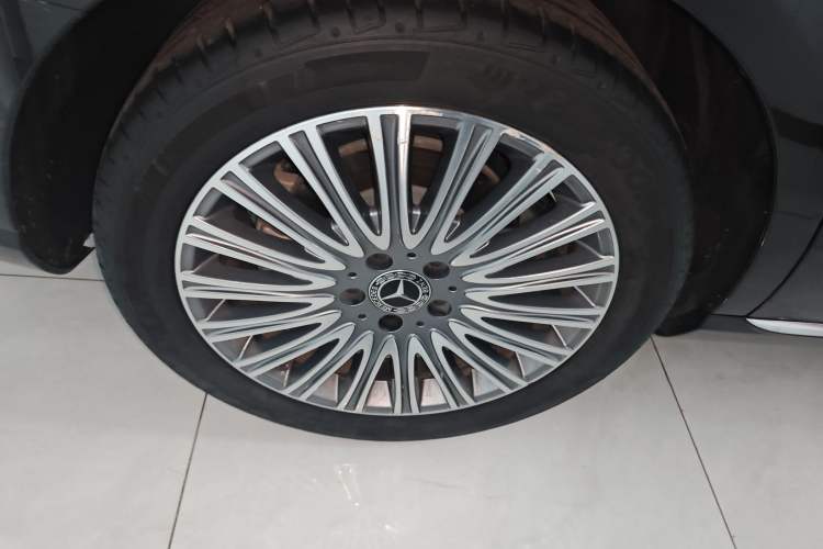Used Mercedes-Benz E-Class 2022 E 300 L Stylish Model Exterior 4