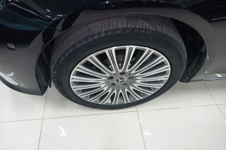 Used Mercedes-Benz E-Class 2022 Updated E 300 L Luxury Edition Exterior 4