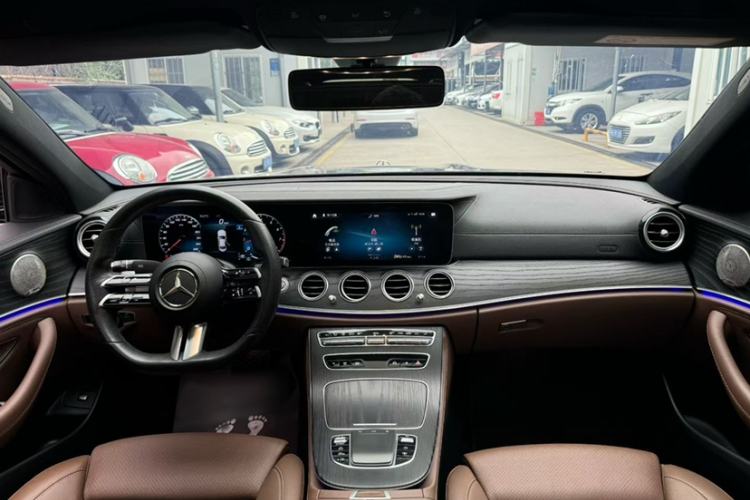 Used Mercedes-Benz E-Class 2022 Second Facelift E 300 L Sport Luxury Edition Exterior 4