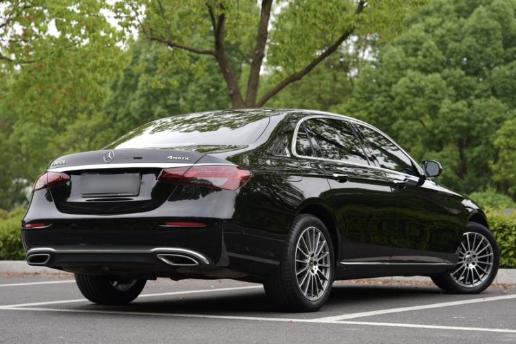 Used Mercedes-Benz E-Class 2022 Second Facelift E 260 L Exterior 4