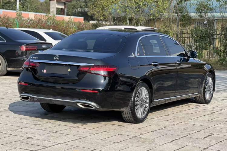 Used Mercedes-Benz E-Class 2022 Revised Version E 300 L Fashion Edition Exterior 4