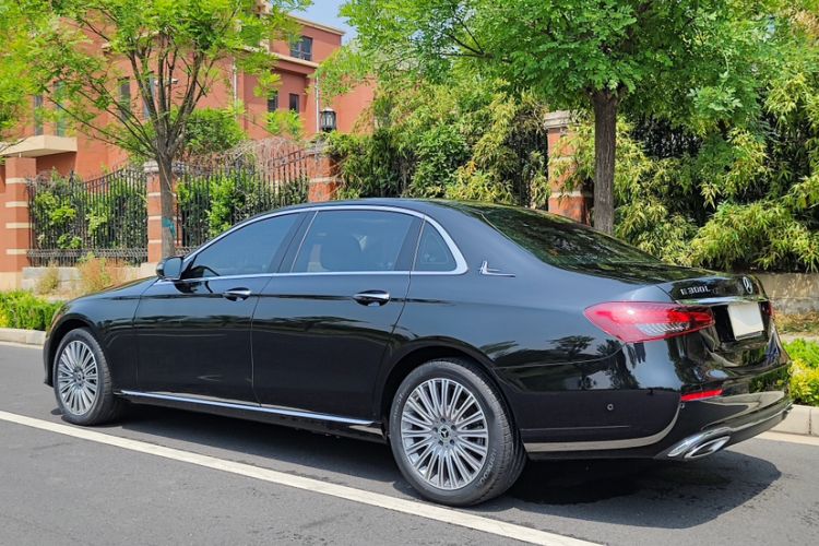 Used Mercedes-Benz E-Class 2022 Second Facelift E 300 L Luxury Edition Exterior 4