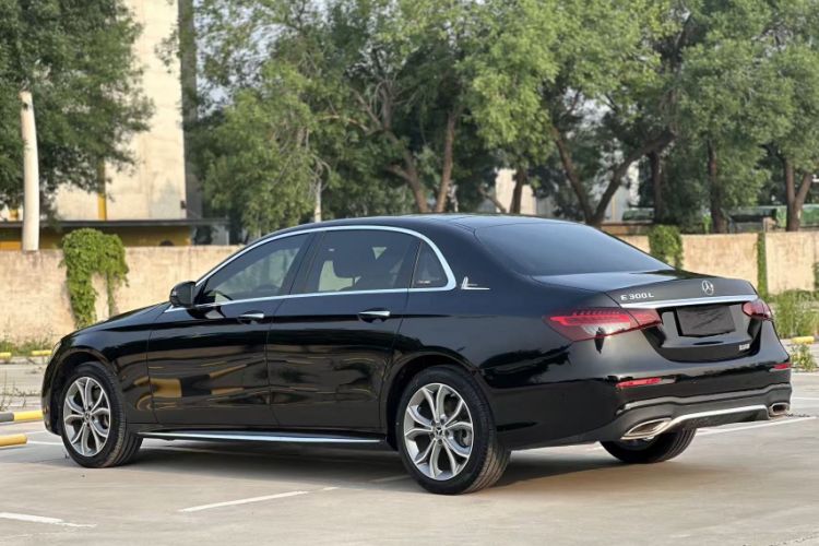 Used Mercedes-Benz E-Class 2022 Revised Version E 300 L Sport Luxury Edition Exterior 4