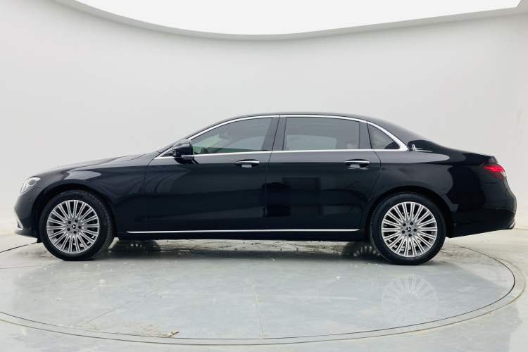 Used Mercedes-Benz E-Class 2022 Updated E 300 L Luxury Edition Exterior 4