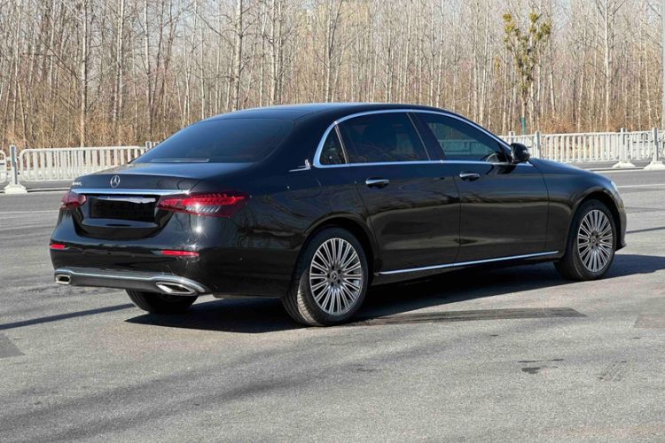 Used Mercedes-Benz E-Class 2022 E 300 L Luxury Model Exterior 4