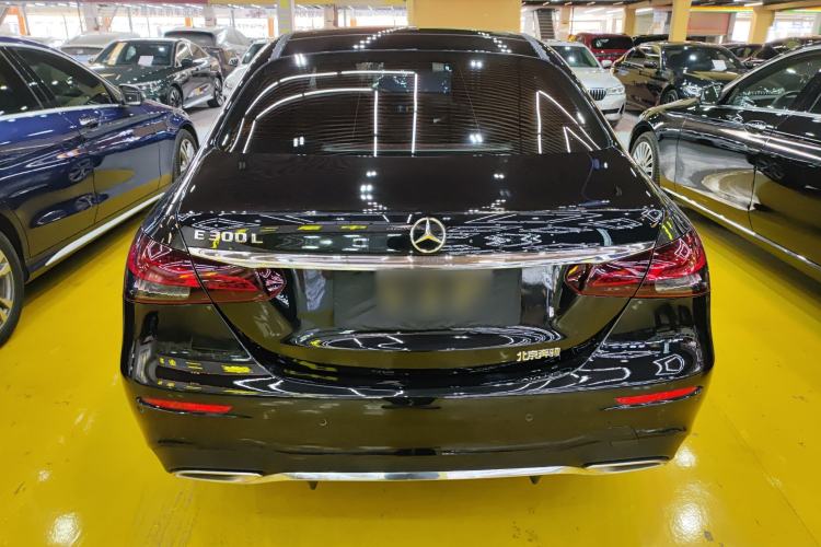 Used Mercedes-Benz E-Class 2022 Revised Version E 300 L Sporty and Stylish Edition Exterior 4