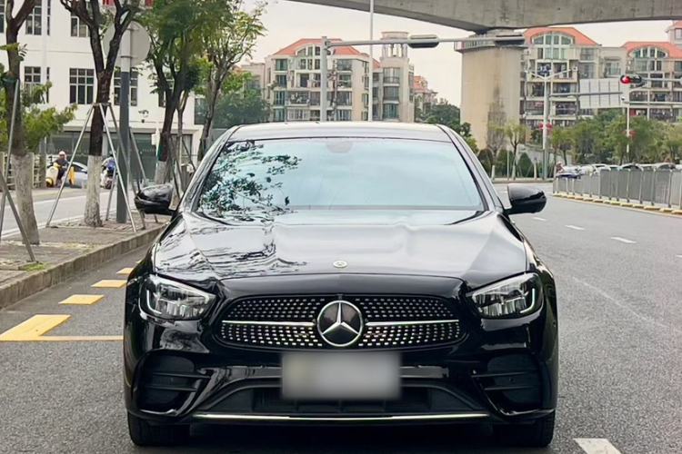 Used Mercedes-Benz E-Class 2022 Second Facelift E 300 L Sport Luxury Edition Exterior 4