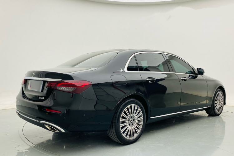 Used Mercedes-Benz E-Class 2022 Second Facelift E 300 L Luxury Edition Exterior 5