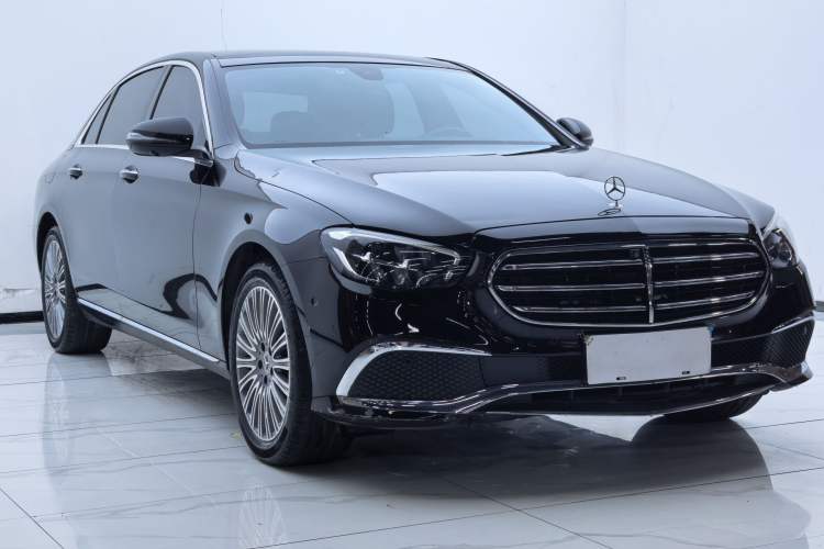 Used Mercedes-Benz E-Class 2022 Second Facelift E 300 L Fashion Edition Exterior 5