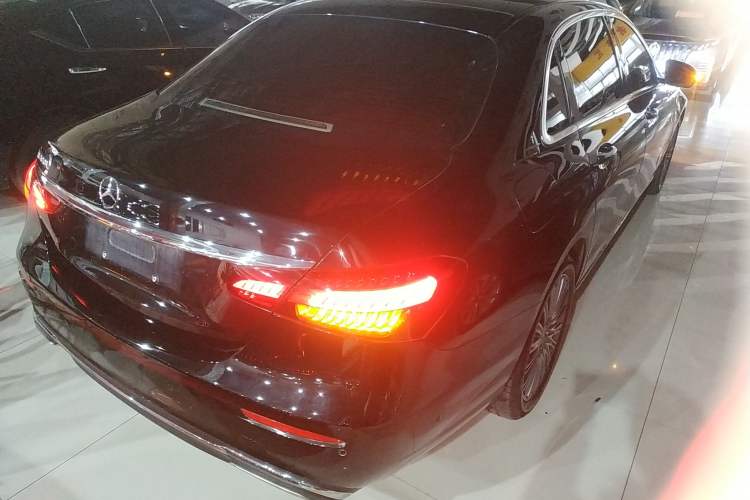Used Mercedes-Benz E-Class 2022 E 300 L Luxury Model Exterior 5