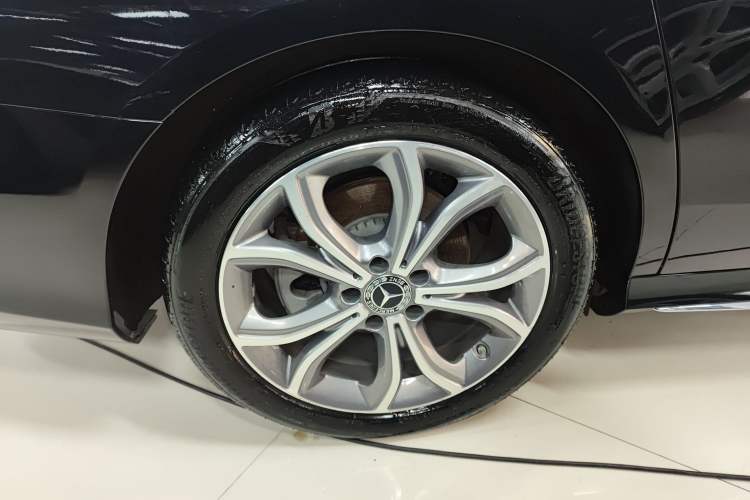 Used Mercedes-Benz E-Class 2022 Revised Version E 300 L Sport Luxury Edition Exterior 5