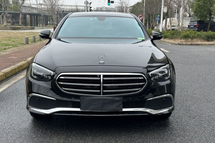 Used Mercedes-Benz E-Class 2022 Second Facelift E 300 L Fashion Edition Exterior 5