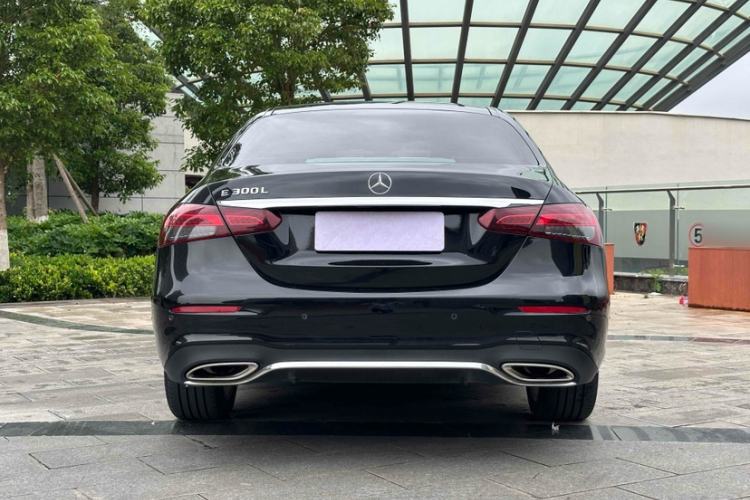 Used Mercedes-Benz E-Class 2022 Revised Version E 300 L Sporty and Stylish Edition Exterior 5