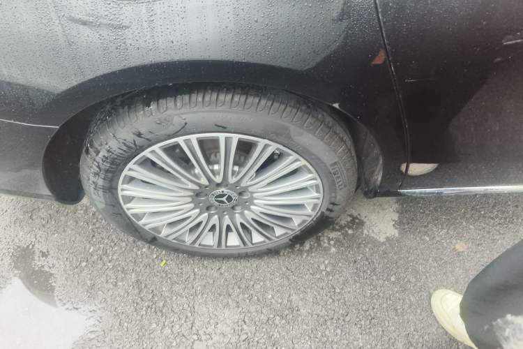 Used Mercedes-Benz E-Class 2022 Updated E 300 L Stylish Edition Exterior 5