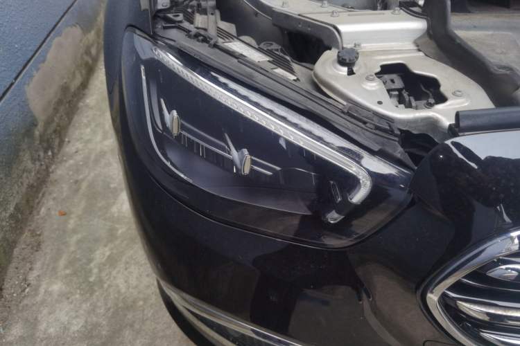 Used Mercedes-Benz E-Class 2022 E 260 L Exterior 6