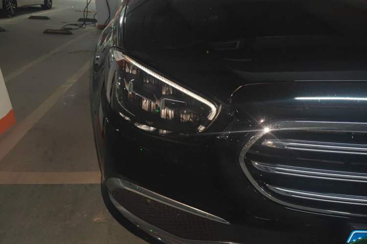Used Mercedes-Benz E-Class 2022 Updated E 300 L Stylish Edition Exterior 6