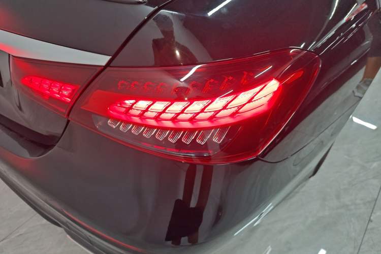 Used Mercedes-Benz E-Class 2022 E 260 Stylish Sports Edition Exterior 6