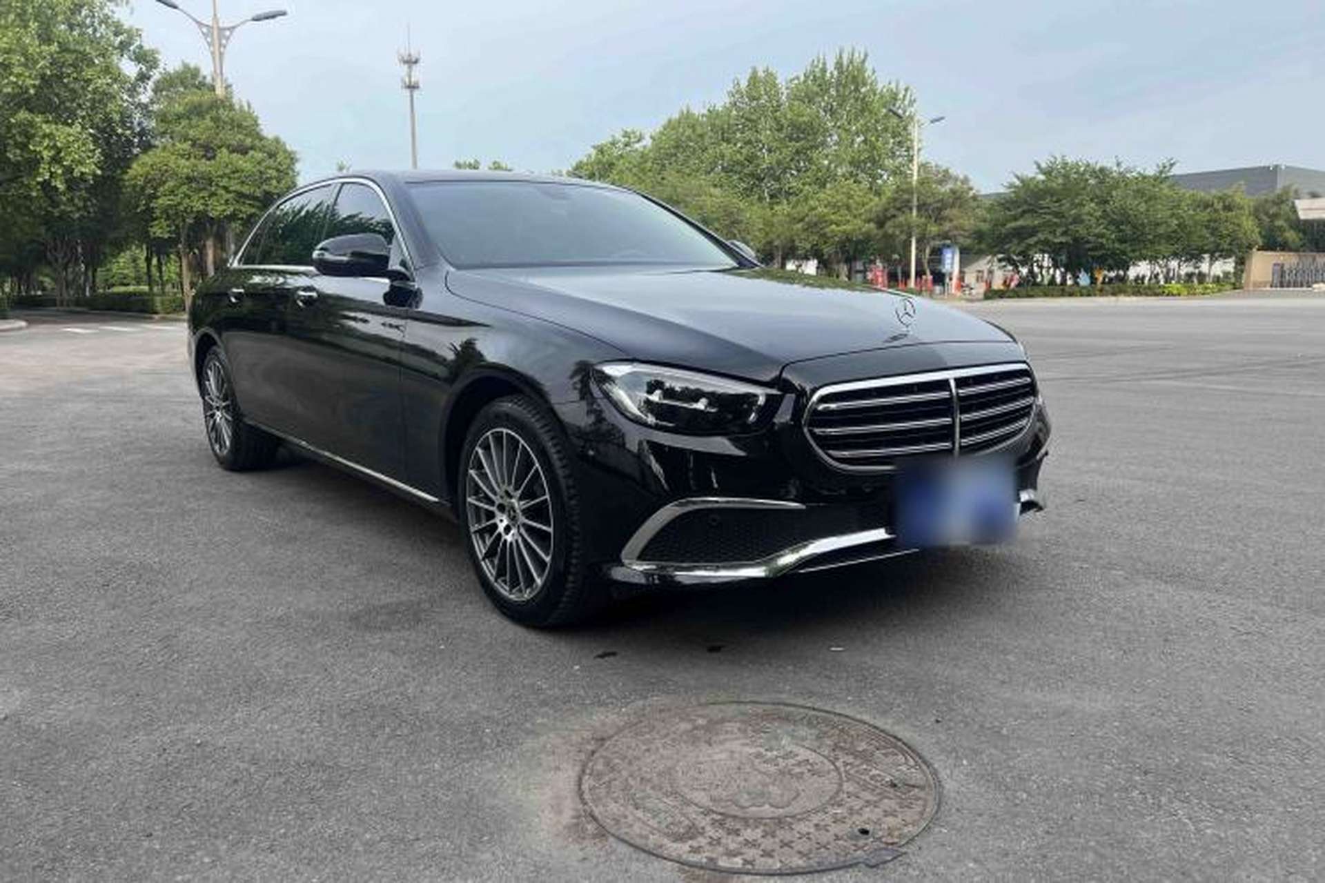 Used Mercedes-Benz E-Class 2022 E 260 L Exterior 6