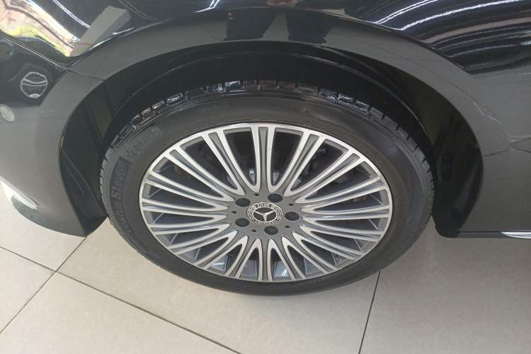 Used Mercedes-Benz E-Class 2022 Updated E 300 L Luxury Edition Exterior 7