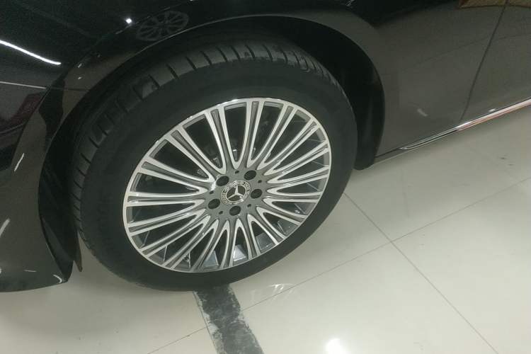 Used Mercedes-Benz E-Class 2022 Updated E 300 L Stylish Edition Exterior 7