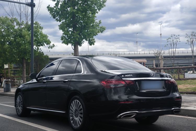 Used Mercedes-Benz E-Class 2022 Revised Version E 300 L Luxury Edition Exterior 7