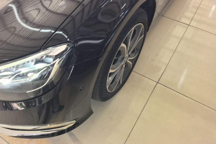 Used Mercedes-Benz E-Class 2022 Revised Version E 300 L Sporty and Stylish Edition Exterior 7