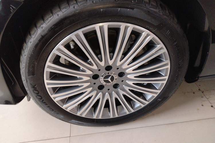 Used Mercedes-Benz E-Class 2022 E 300 L Stylish Model Exterior 7