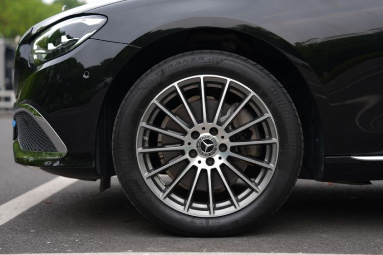Used Mercedes-Benz E-Class 2022 Second Facelift E 260 L Exterior 7