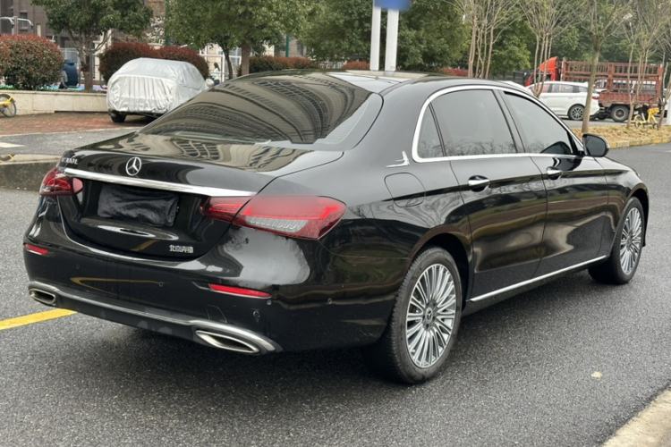 Used Mercedes-Benz E-Class 2022 Second Facelift E 300 L Fashion Edition Exterior 7